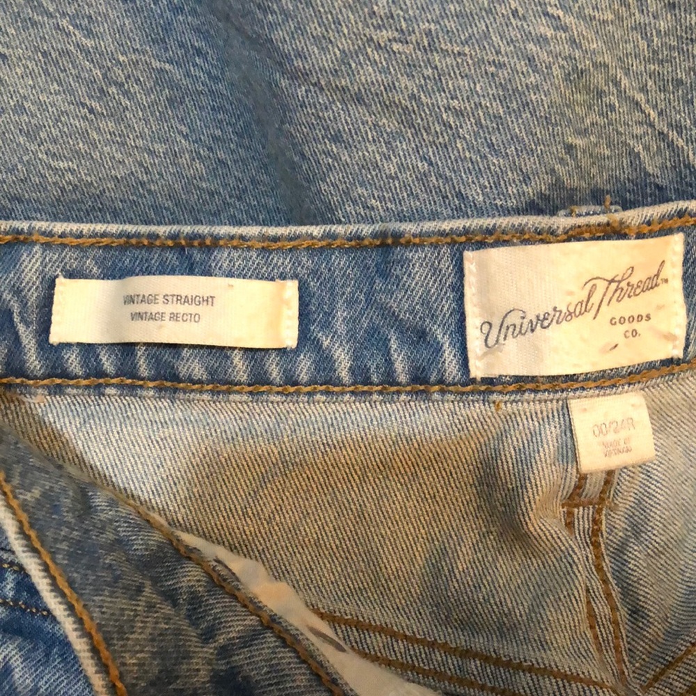 Vintage straight universal thread 00 jeans